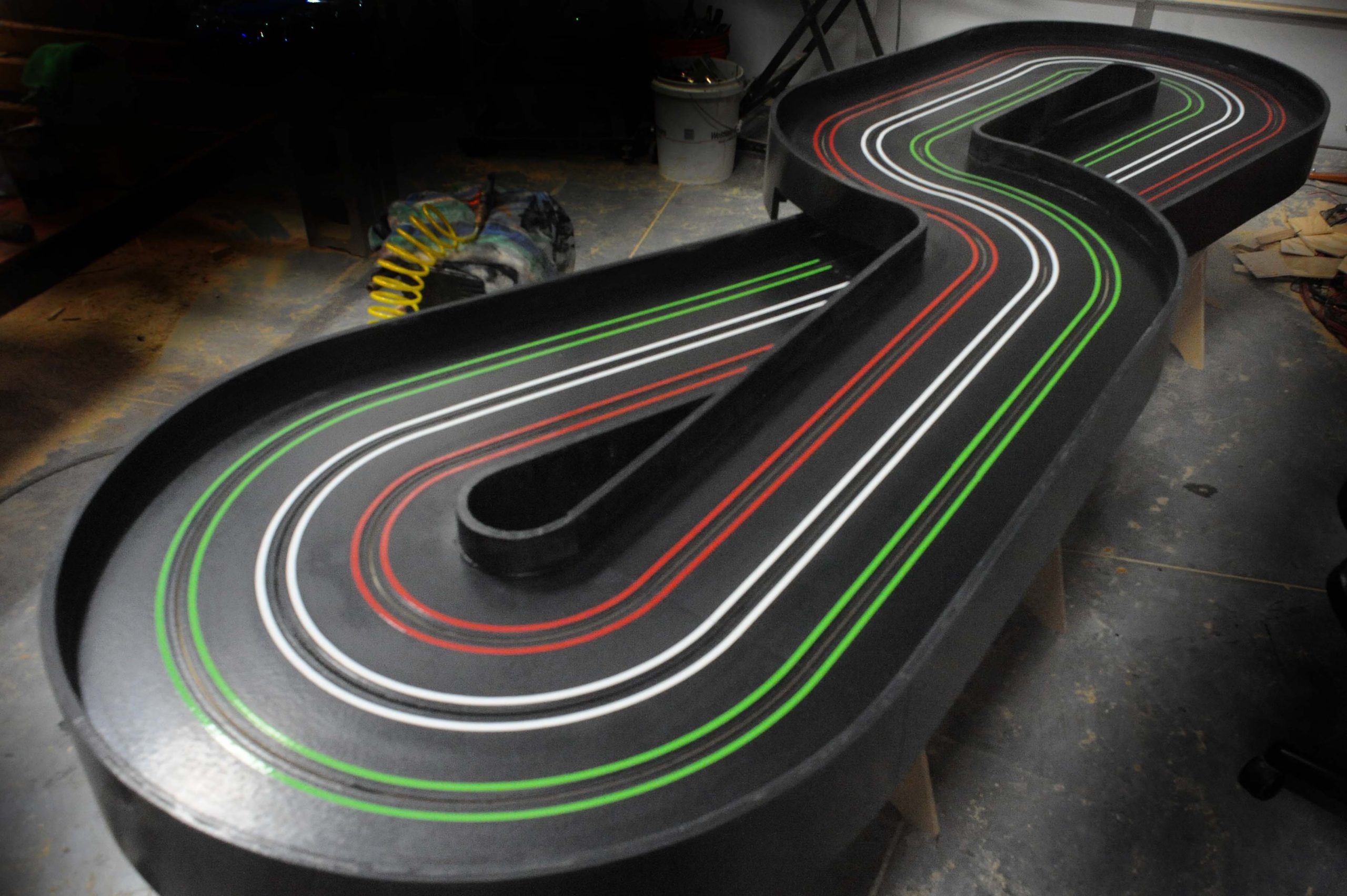 Figure 8 3 lane home slot car track